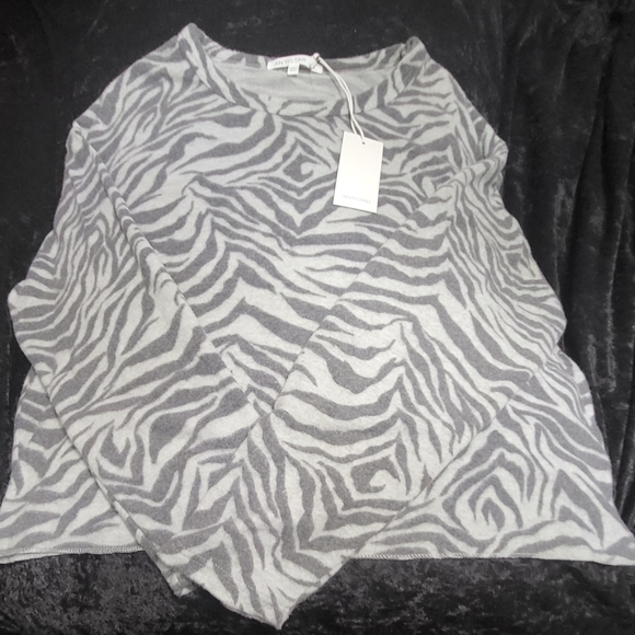 Sweaters - Antistar Zebra Print Pullover Sweater Size Large NWT